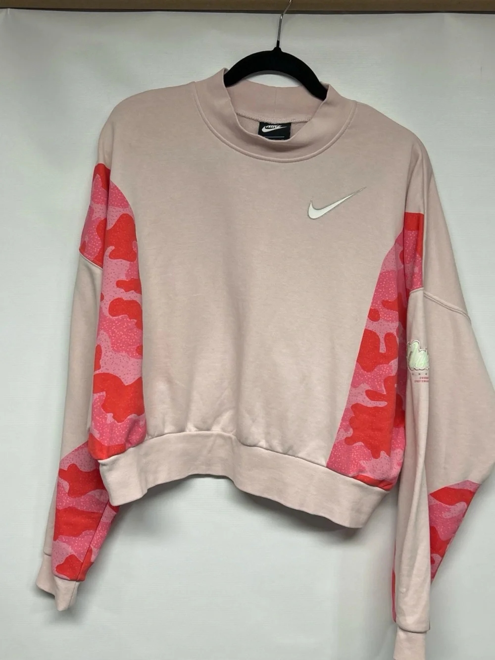 Nike Essential Pink & Red Camo Crop Sweatshirt